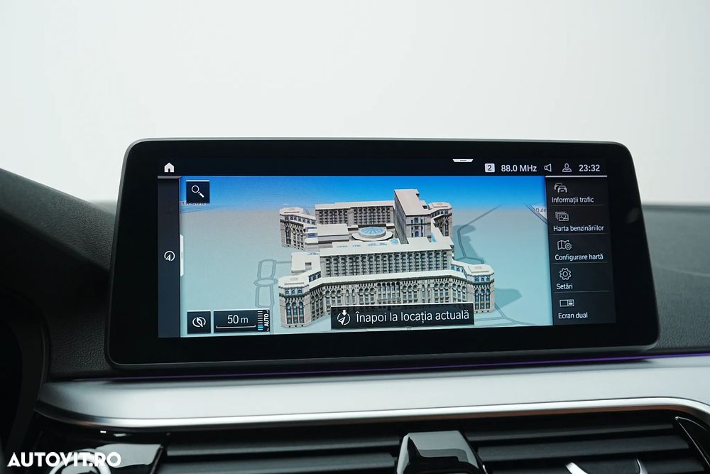 BMW Seria 5 530e xDrive Aut. - 37