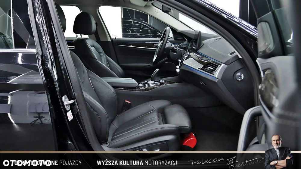 BMW Seria 5 530e xDrive PHEV - 15