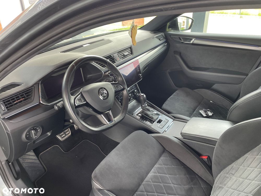Skoda Superb ver-1-4-tsi-plug--in-hybrid-sportline-dsg - 7