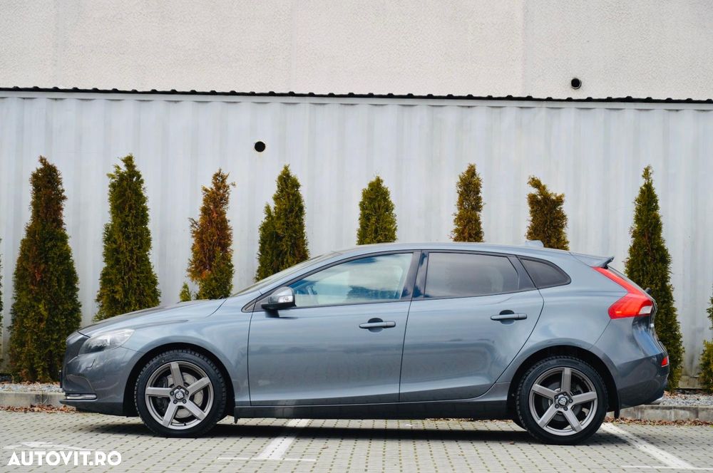 Volvo V40 D3 Geartronic You - 9