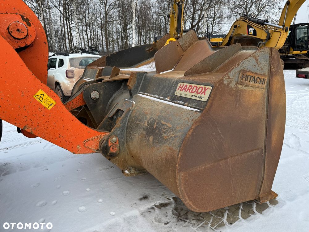 Hitachi ZW310-6 / 966M / L150 - 17