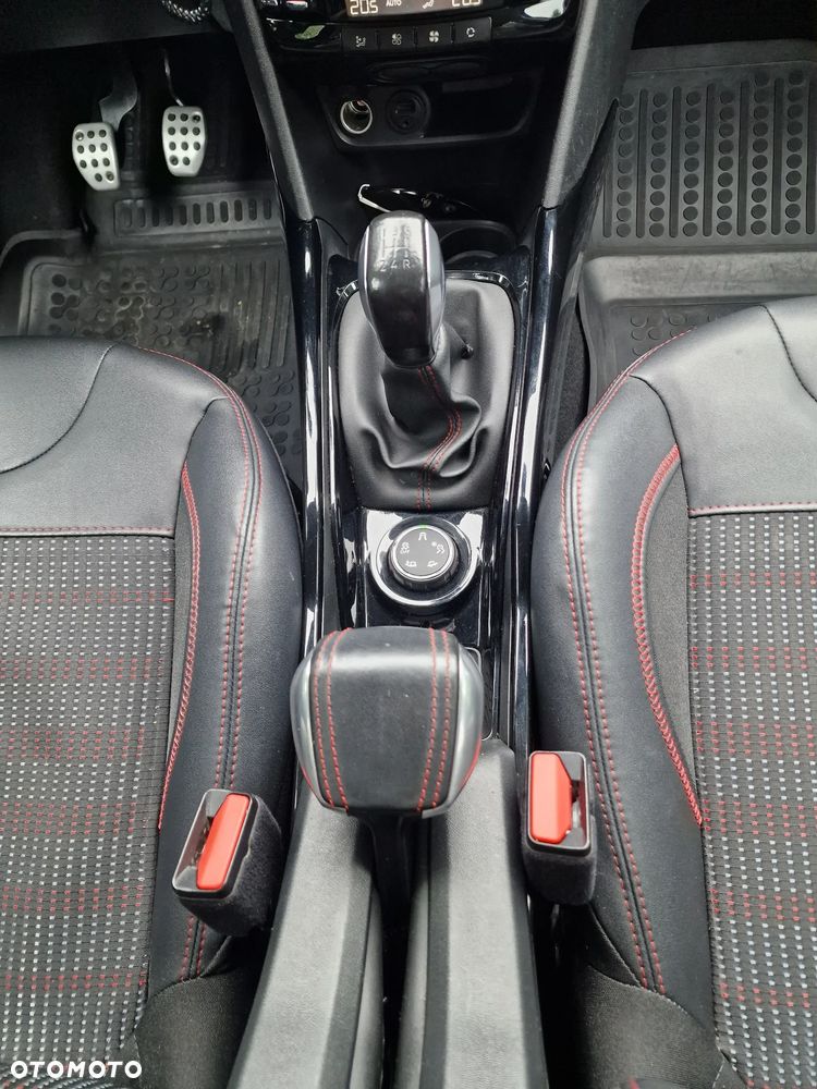 Peugeot 2008 1.2 Pure Tech Crossway S&S - 19