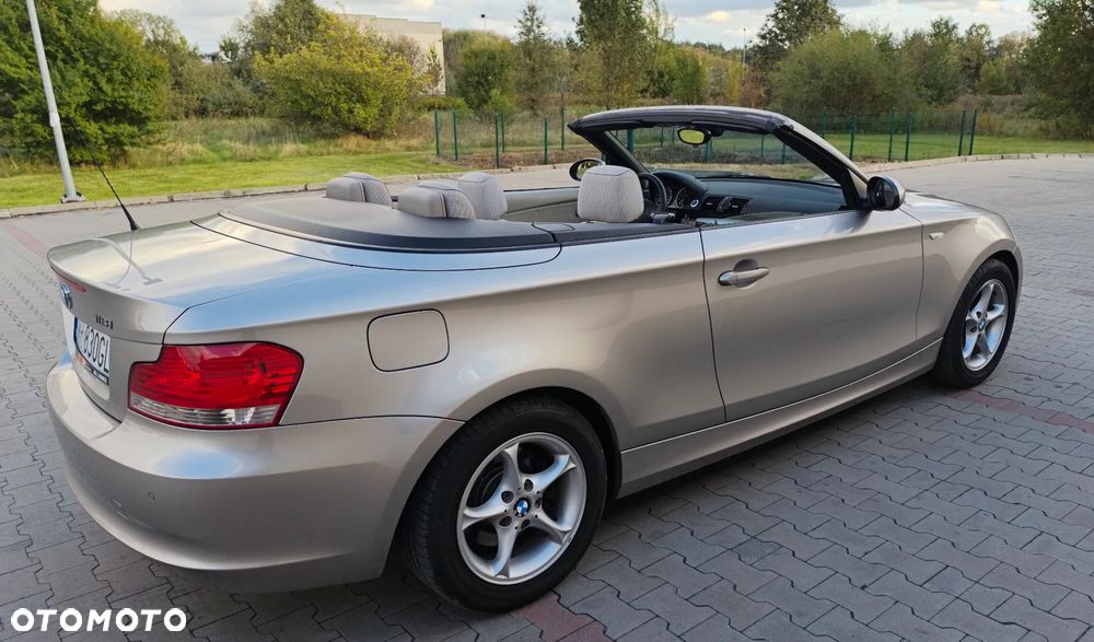 BMW Seria 1 118i Cabrio - 24