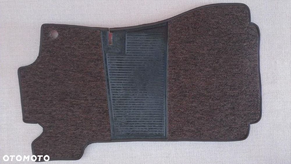 DYWANIKI MERCEDES W115 W114