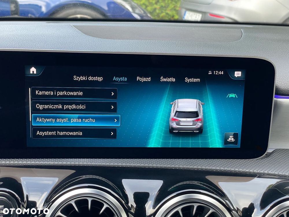 Mercedes-Benz Klasa A 180 AMG Line 7G-DCT - 34