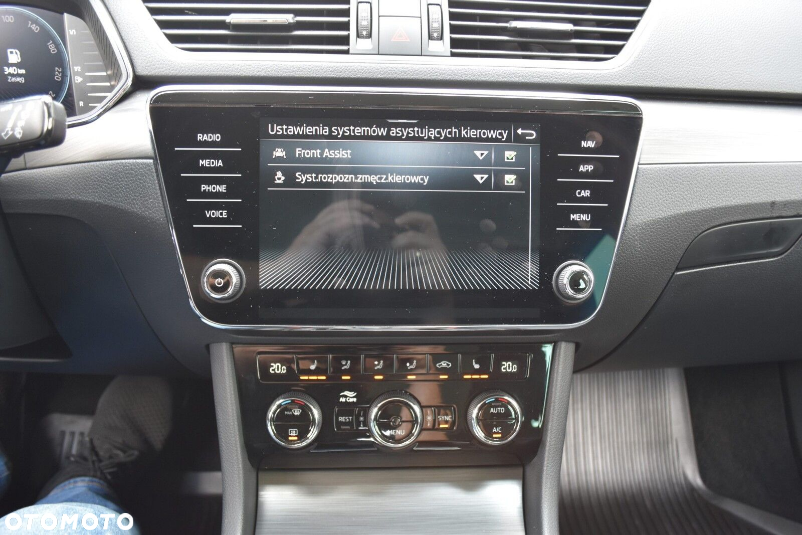 Skoda Superb 2.0 TDI SCR Style DSG - 20