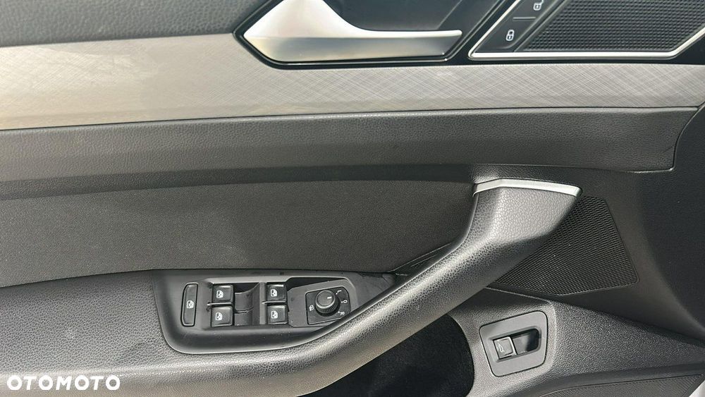 Volkswagen Passat 2.0 TDI EVO Business DSG - 13