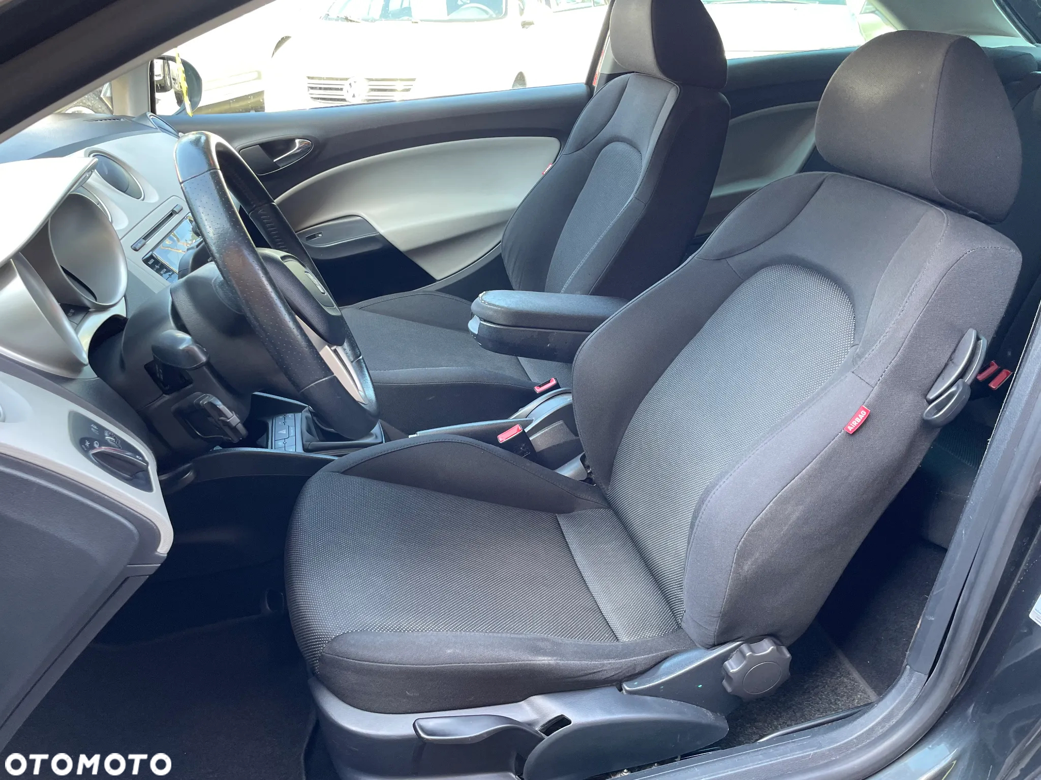 Seat Ibiza SC 1.6 16V Sport - 14