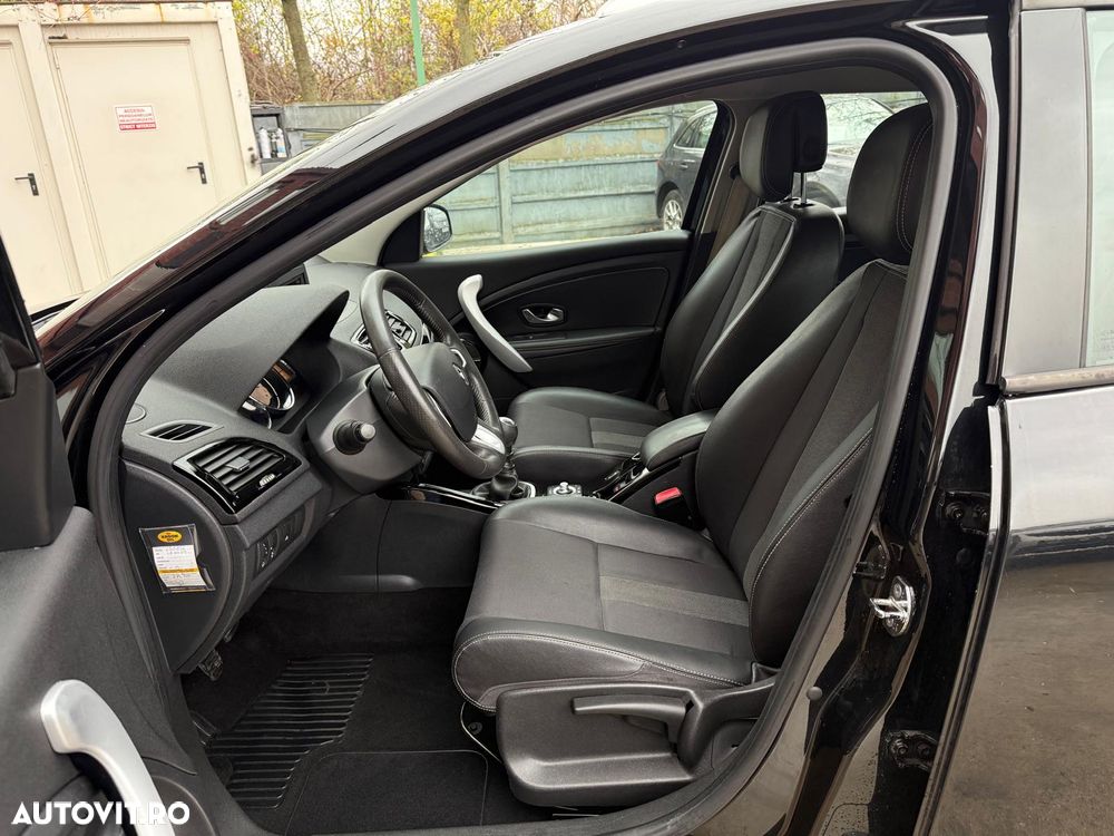 Renault Megane Grandtour TCe 130 BOSE Edition - 13