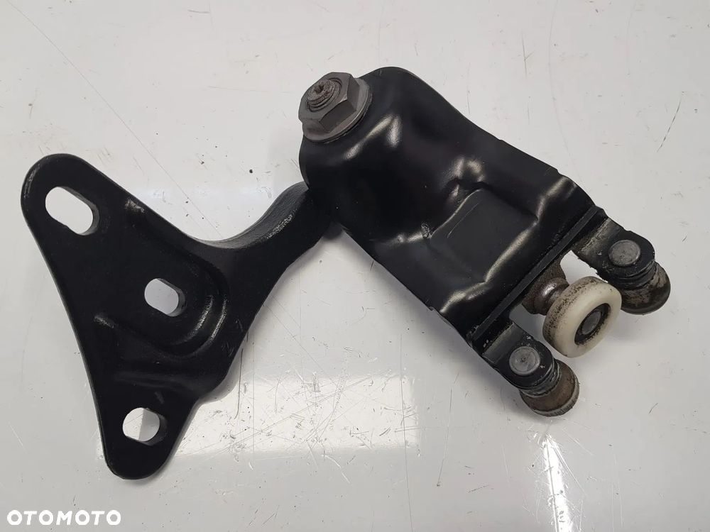 Rolka wózek prowadnica drzwi przesuwnych bocznych wózek górny FORD TRANSIT MK8 - 10