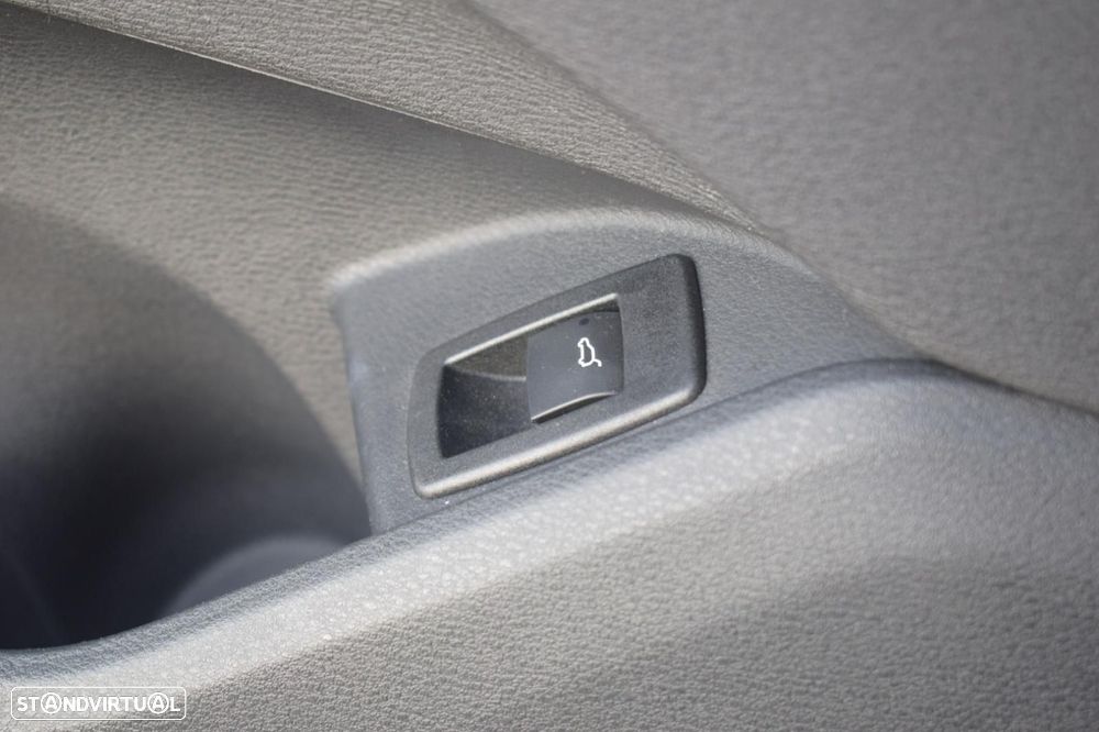 BMW X1 18 d sDrive Auto - 13