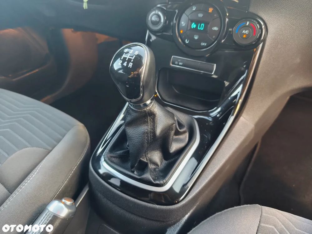 Ford Fiesta 1.0 EcoBoost Titanium - 33