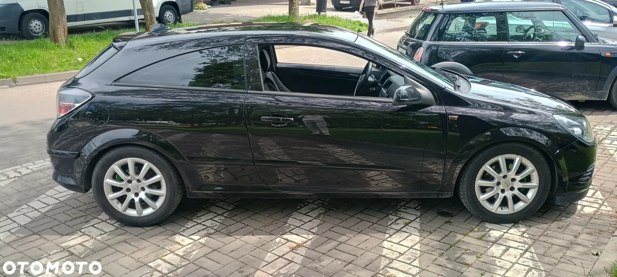 Opel Astra III GTC 1.6 Sport - 19