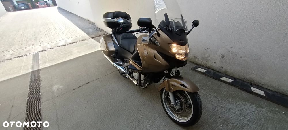 Honda Deauville - 13