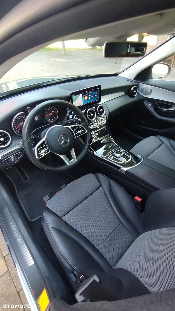 Mercedes-Benz Klasa C 180 9G-TRONIC - 17