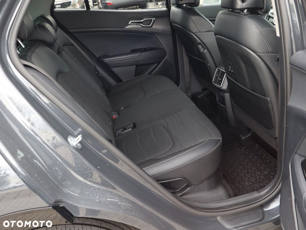 Kia Sportage 1.6 T-GDI HEV Business Line 4WD - 8