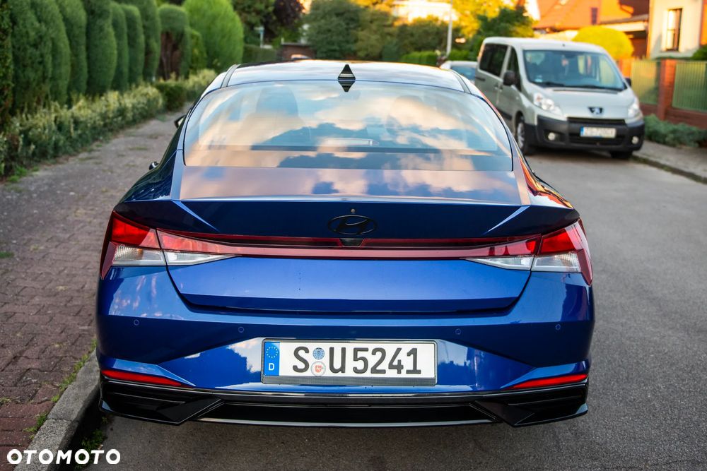 Hyundai Elantra 1.6 Executive - 6
