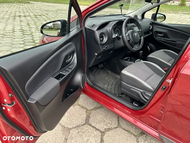 Toyota Yaris Hybrid 100 Life - 16