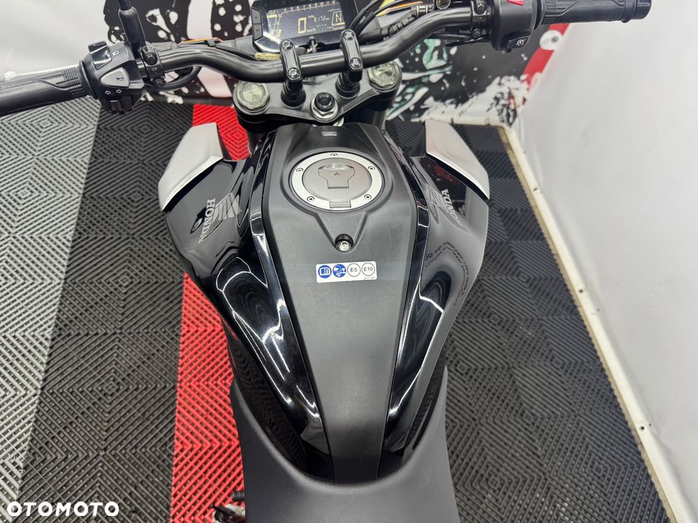 Honda CB - 19