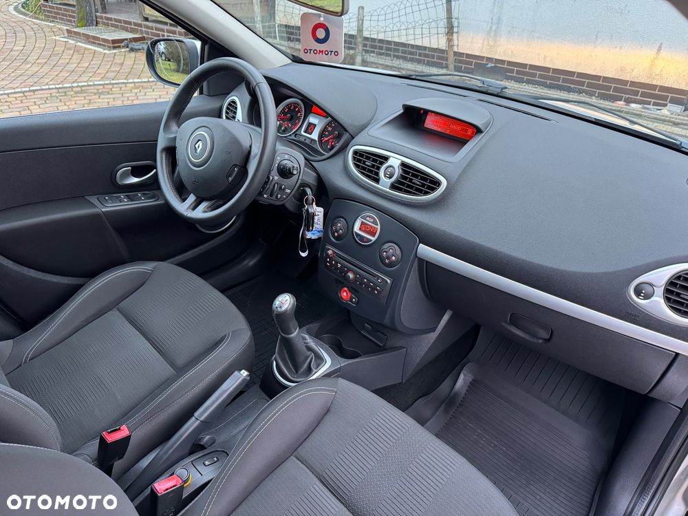 Renault Clio 1.2 TCE Authentique - 27