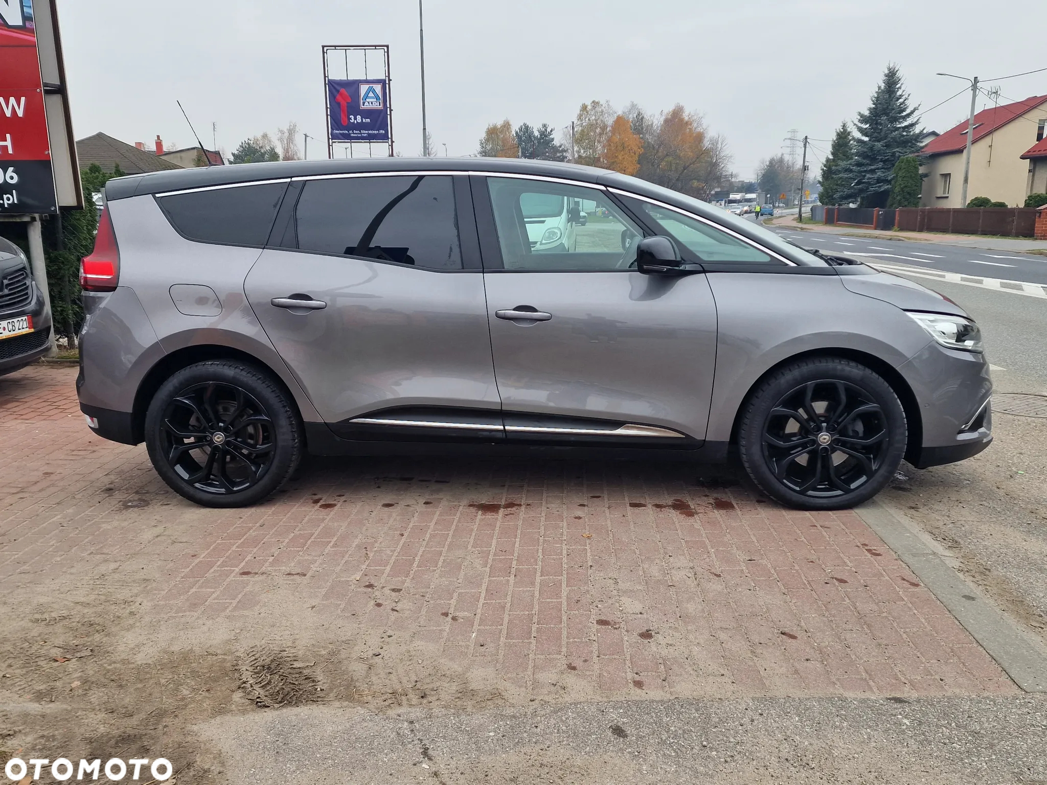 Renault Grand Scenic - 7