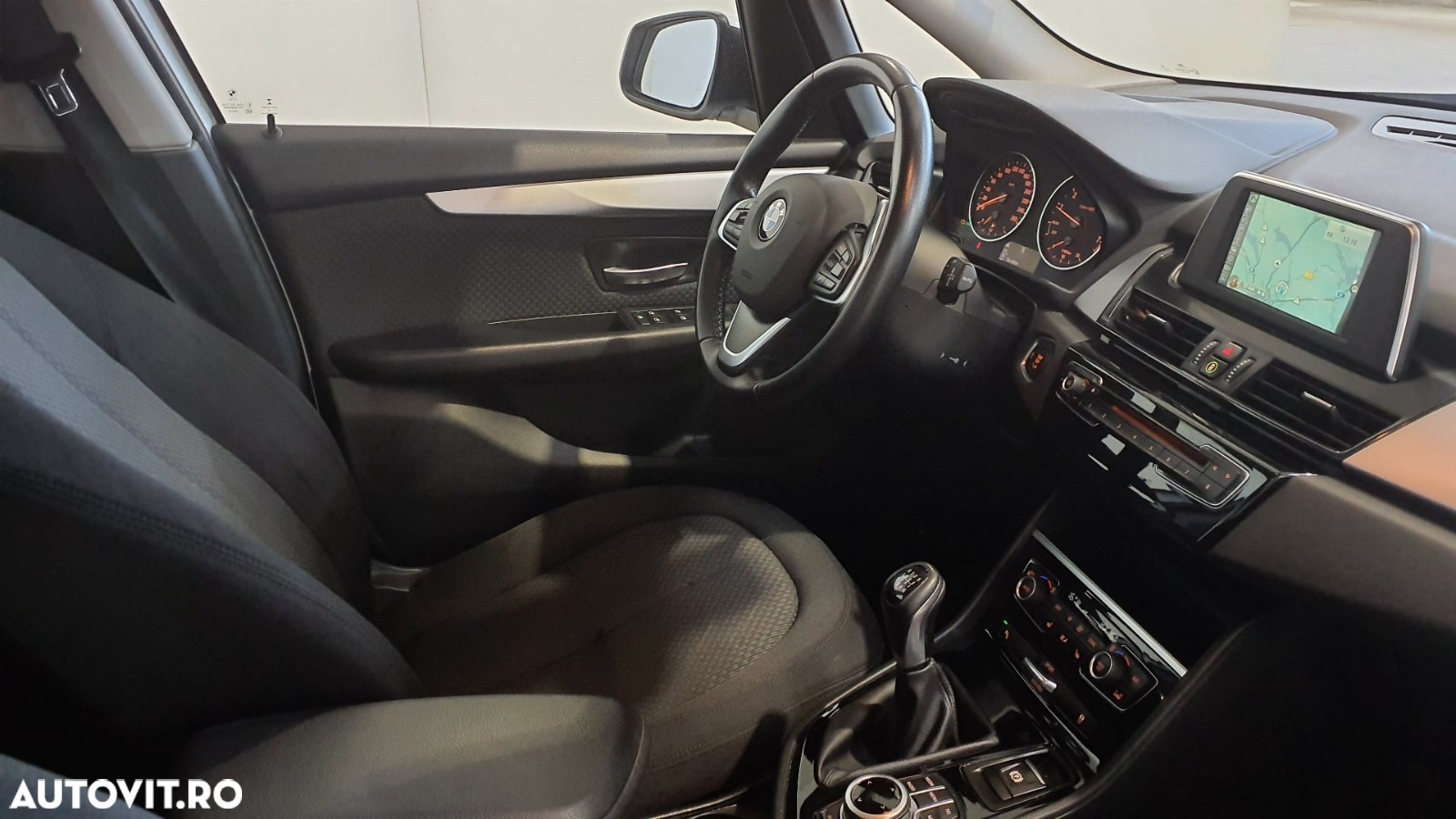 BMW Seria 2 218i - 7