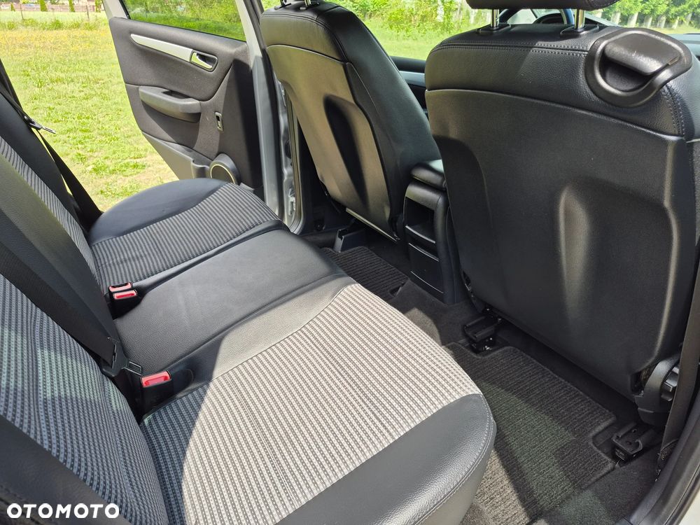 Mercedes-Benz Klasa B 180 BlueEFFICIENCY SPORT EDITION - 15