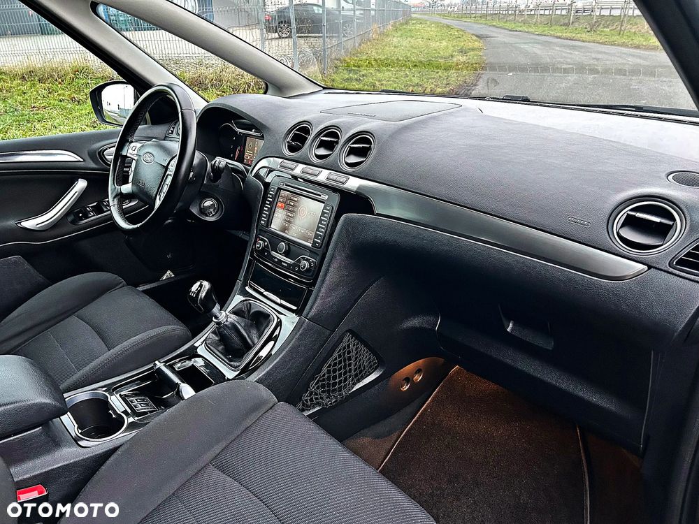 Ford S-Max 2.0 TDCi DPF Titanium - 23