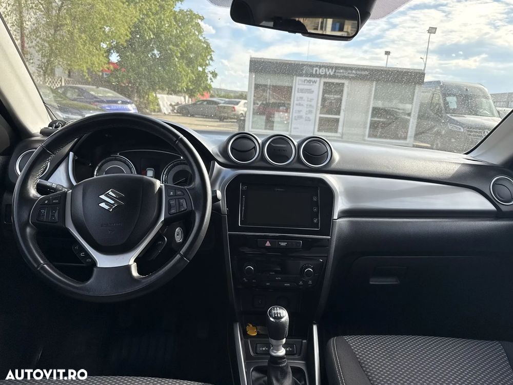 Suzuki Vitara 1.4 Boosterjet MHEV Passion - 10