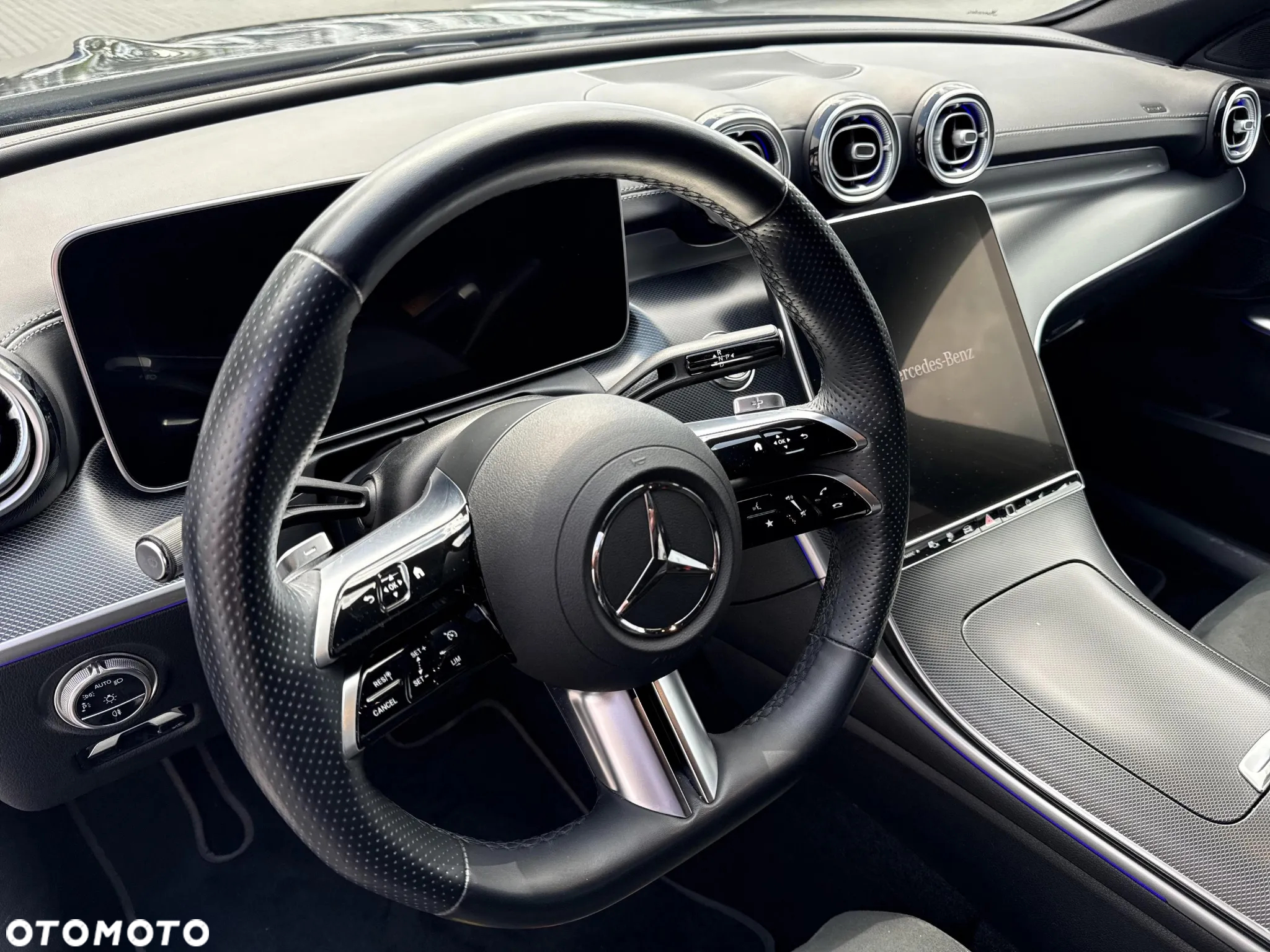 Mercedes-Benz Klasa C 300 e 9G-TRONIC AMG Line - 12