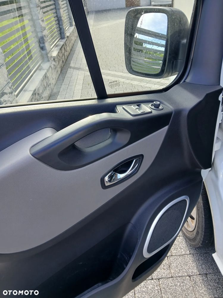 Renault Trafic - 8