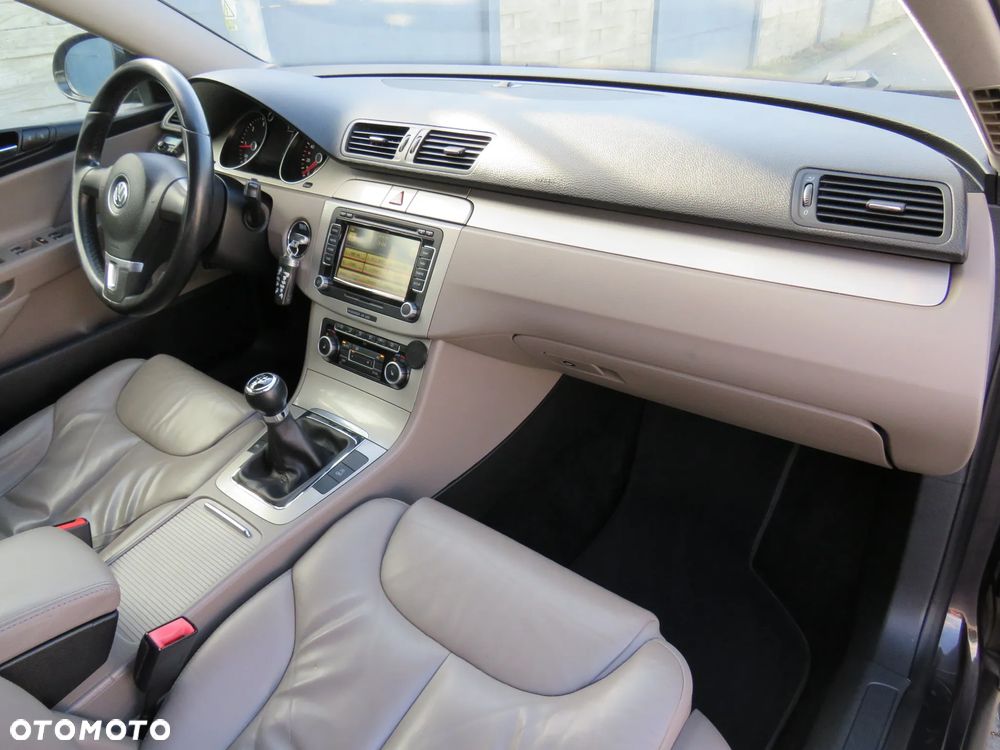 Volkswagen Passat Variant 1.6 TDI BlueMotion Technology Comfortline - 36