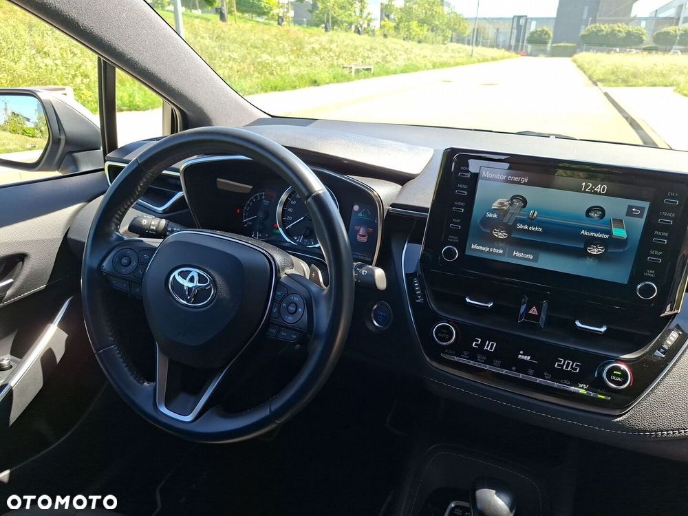 Toyota Corolla 2.0 Hybrid Comfort - 24