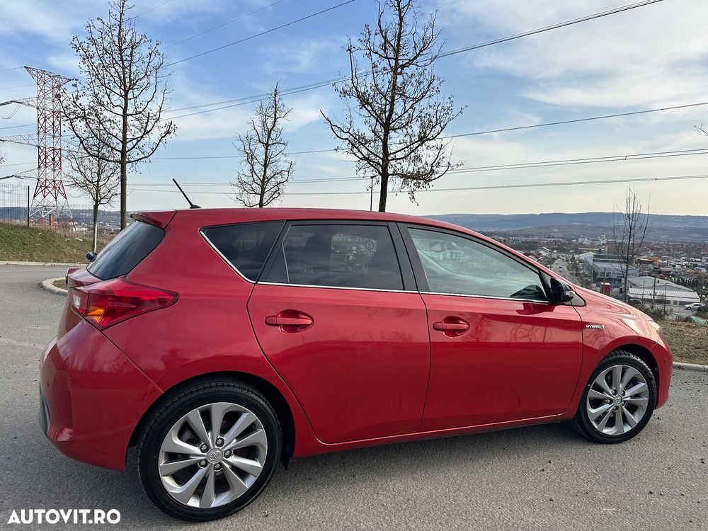 Toyota Auris 1.8 L VVT-i Luna - 6