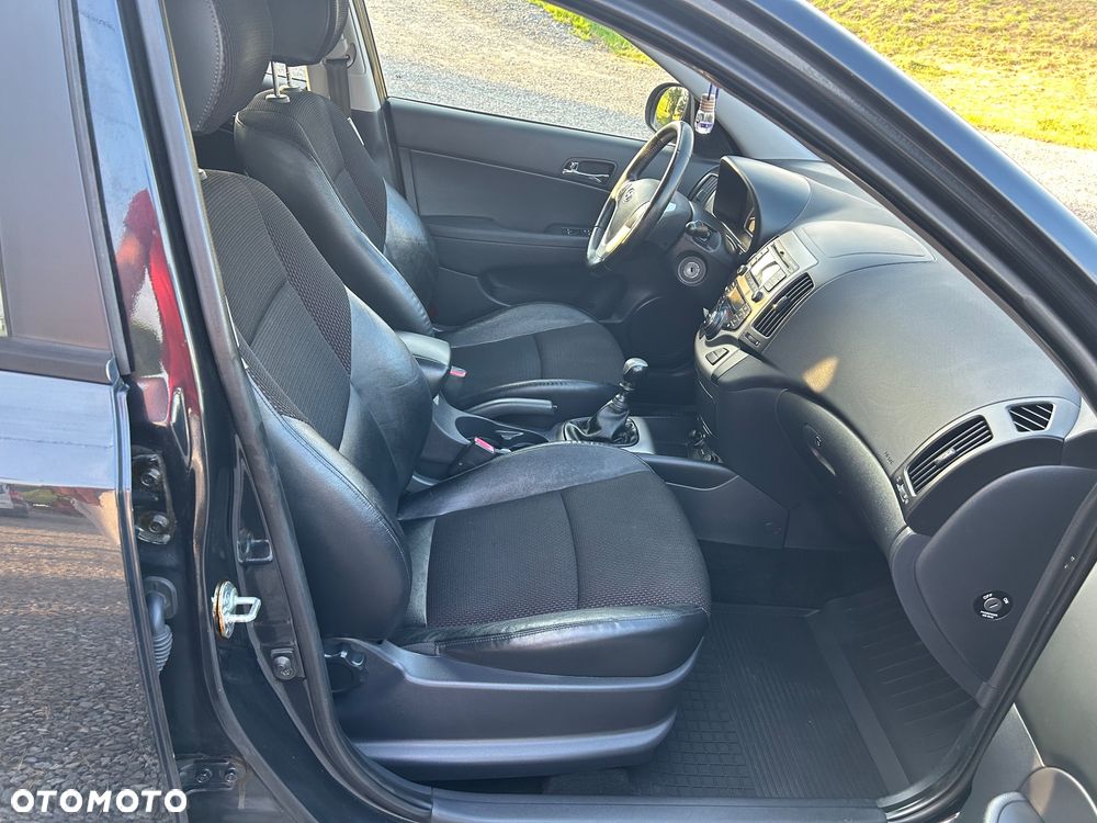 Hyundai I30 2010 photo 5