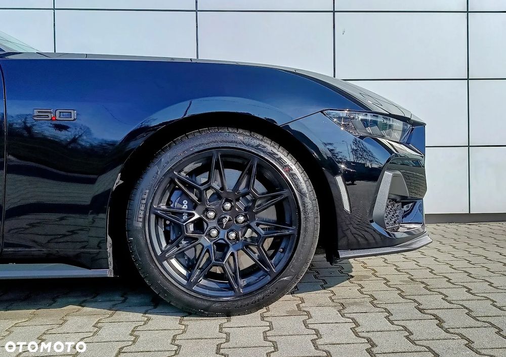 Ford Mustang - 5