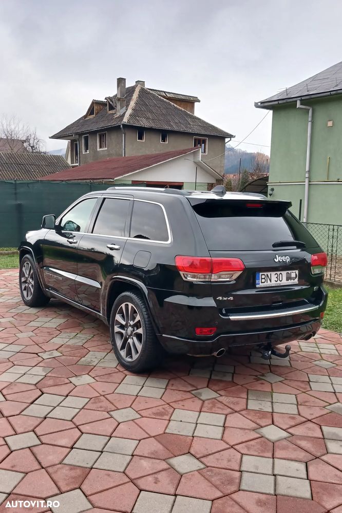 Jeep Grand Cherokee - 9