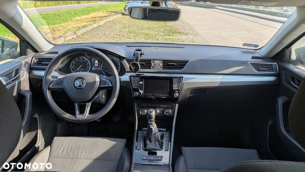 Skoda Superb 1.4 TSI ACT Ambition - 19