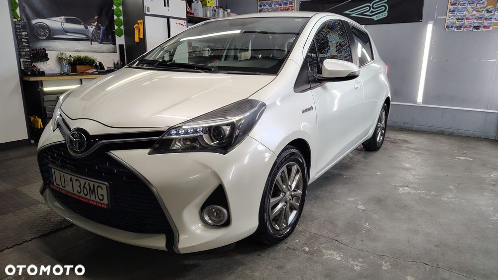 Toyota Yaris Hybrid 100 Premium - 1