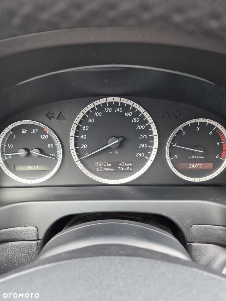 Mercedes-Benz Klasa C 220 CDI DPF Classic - 12