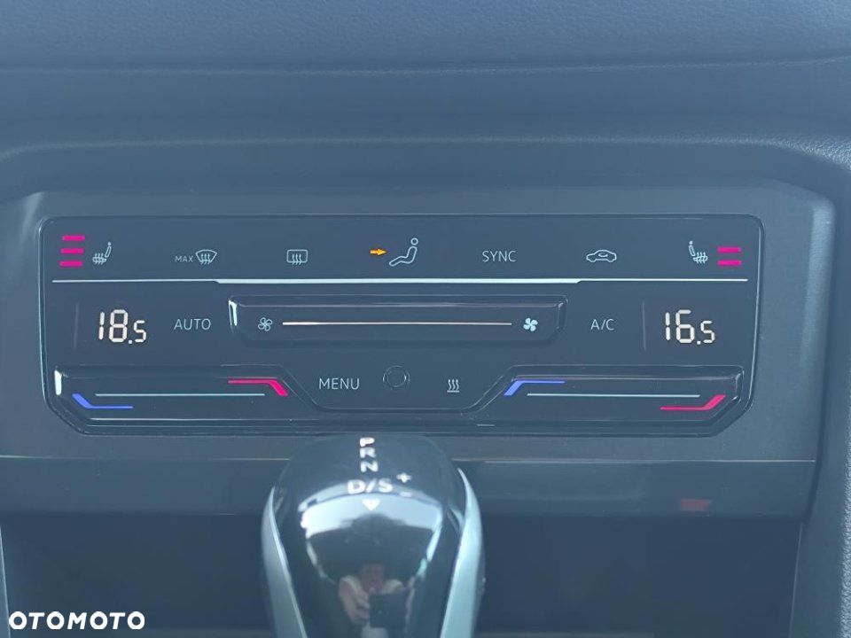 Volkswagen Tiguan - 18
