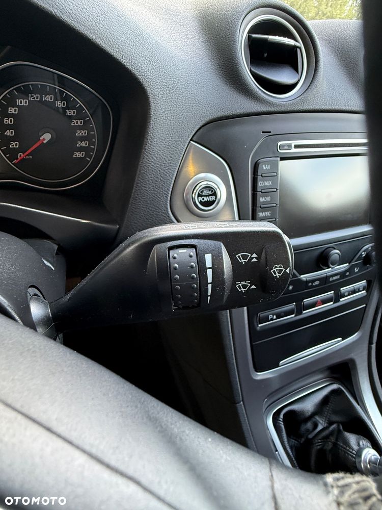 Ford Mondeo - 16