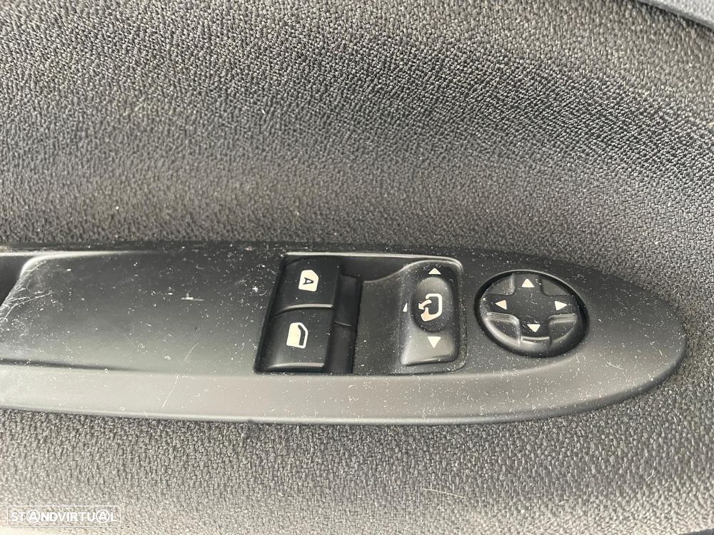 Citroën DS3 1.6 HDi Airdream So Chic - 16