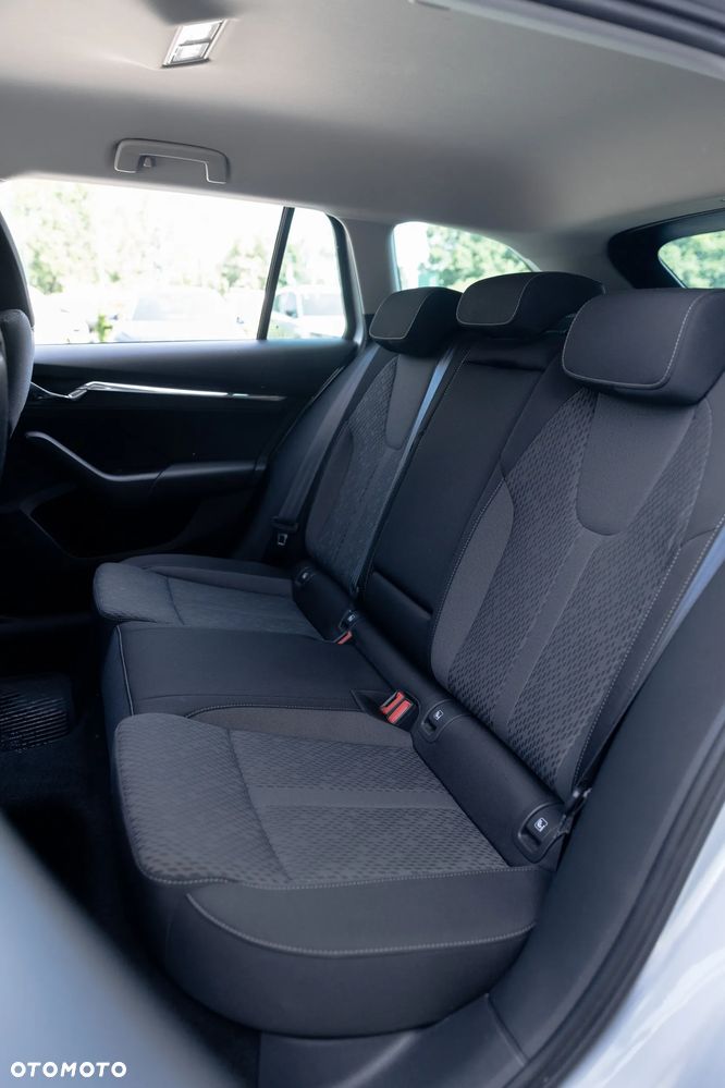 Skoda Octavia 2.0 TDI Style DSG - 13