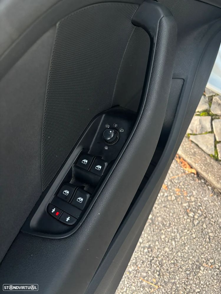 Audi A3 Sportback 1.6 TDI Advance Ultra - 23