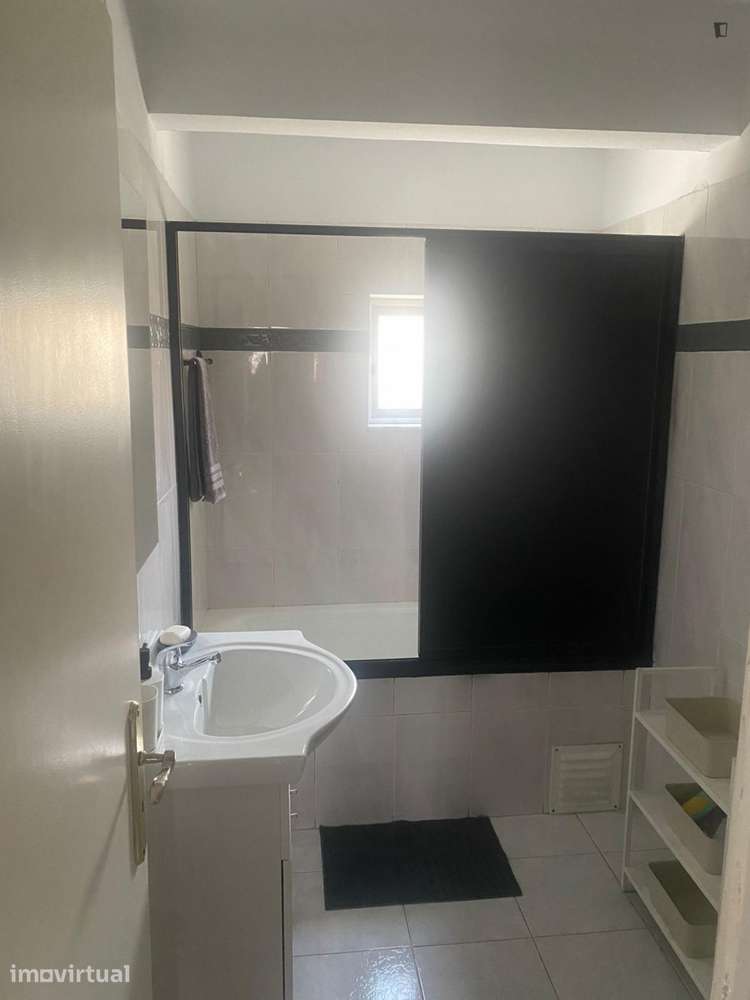 Quarto - localizado em Olivais Lisbon - Grande imagem: 2/9