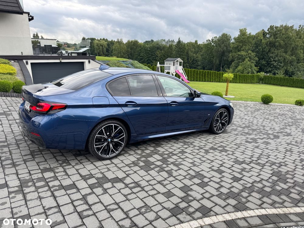 BMW Seria 5 540i xDrive mHEV M Sport sport - 17