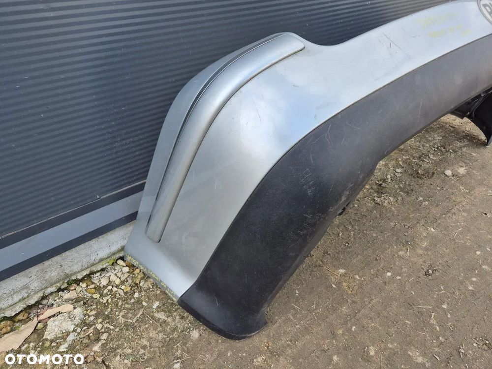 ORYGINALNY ZDERZAK  TYLNI ZDERZAK  PASSAT B5 - 30