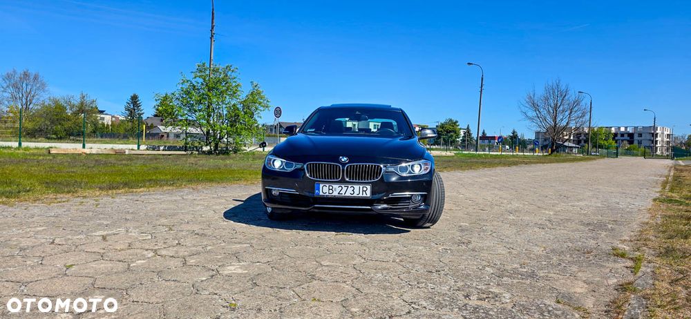 BMW Seria 3 328i Luxury Line - 19