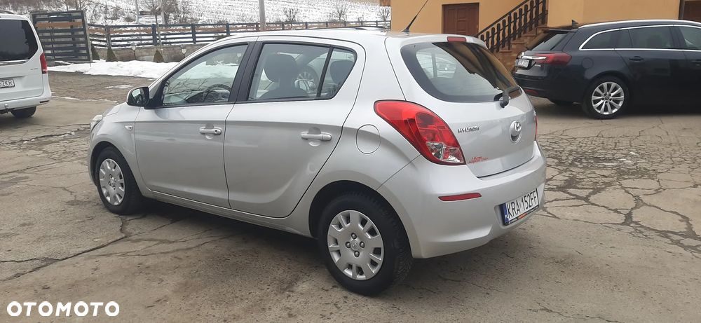 Hyundai i20 - 12